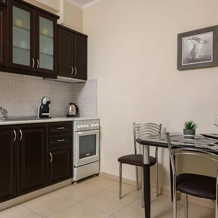 Niki Apartment *