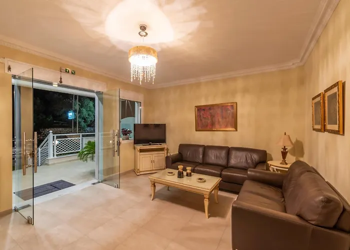 Niki Chrysi Ammoudia